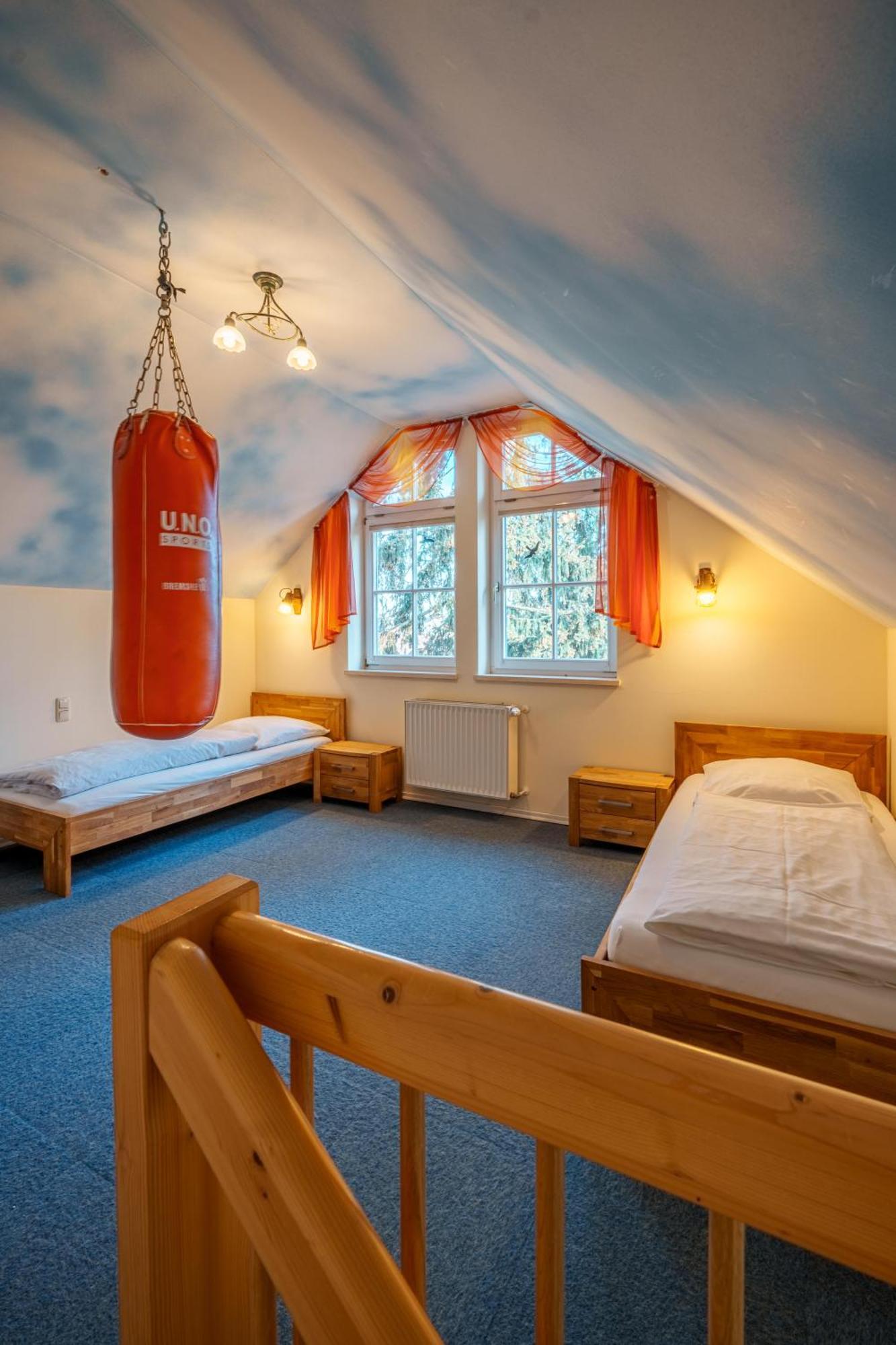Koenig Ludwig Design Hotel Neu Zimmer Mit Sauna Oder Whirlpool Oder Mehr Альтеттінґ Екстер'єр фото
